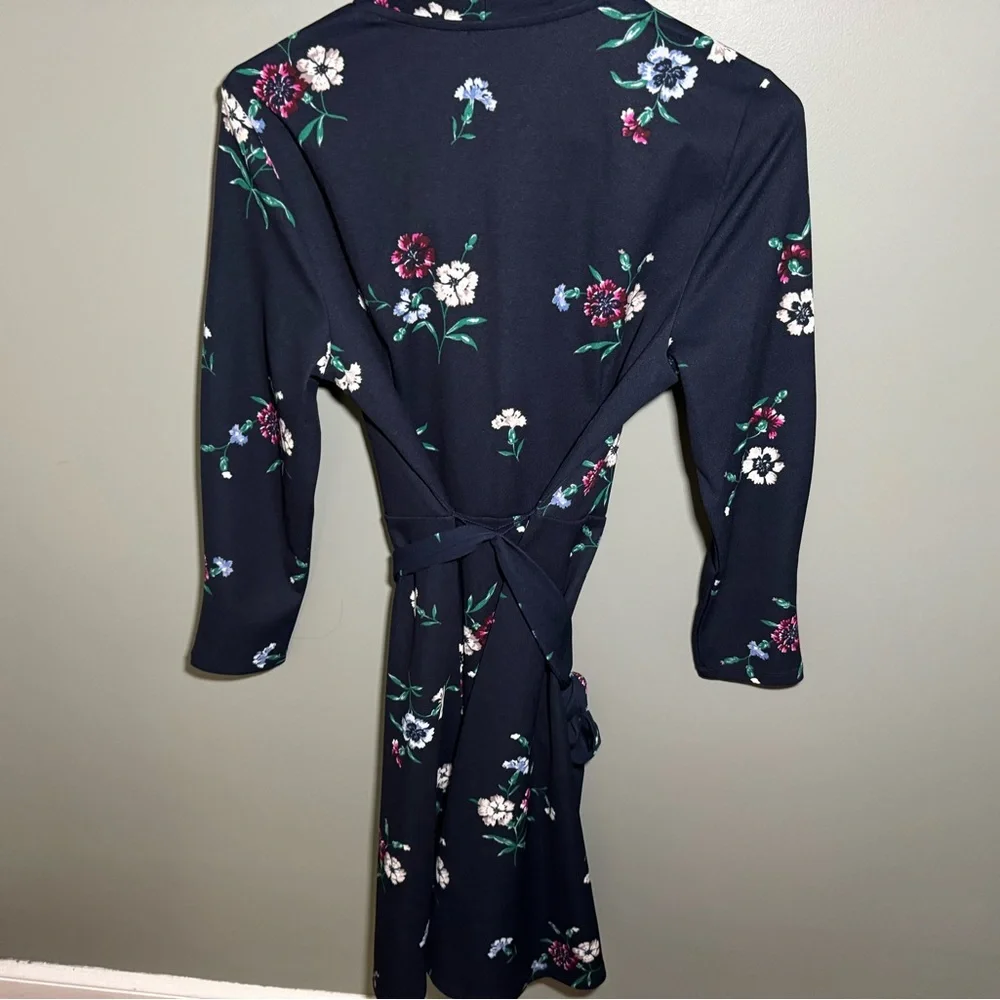Dress - Picture 4 of 6
